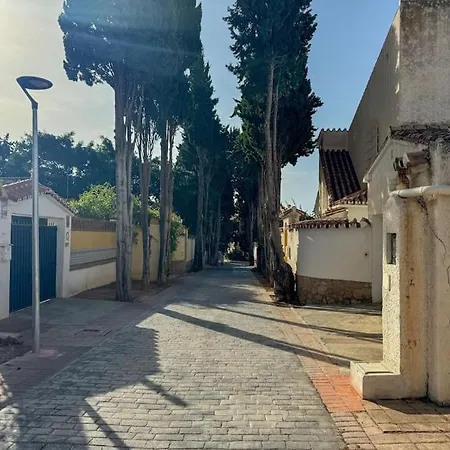 Peaceful 1 Bedroom In Torremolinos, Pool & Views