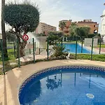 Torremolinos: Quiet 1bedroom With Pool & Sea Views Daire Torremolinos
