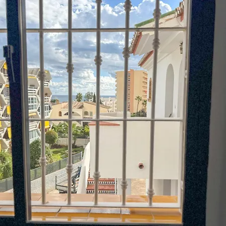 One Bed Apt, Terrace, Sea And Pool View, Walk To