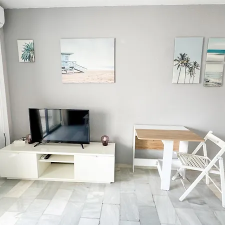 Lägenhet One Bed Apt, Terrace, Sea And Pool View, Walk To Torremolinos