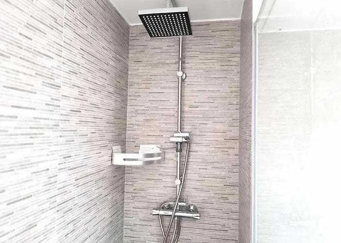 Apartment Peaceful 1 Bedroom In Torremolinos, Pool & Views