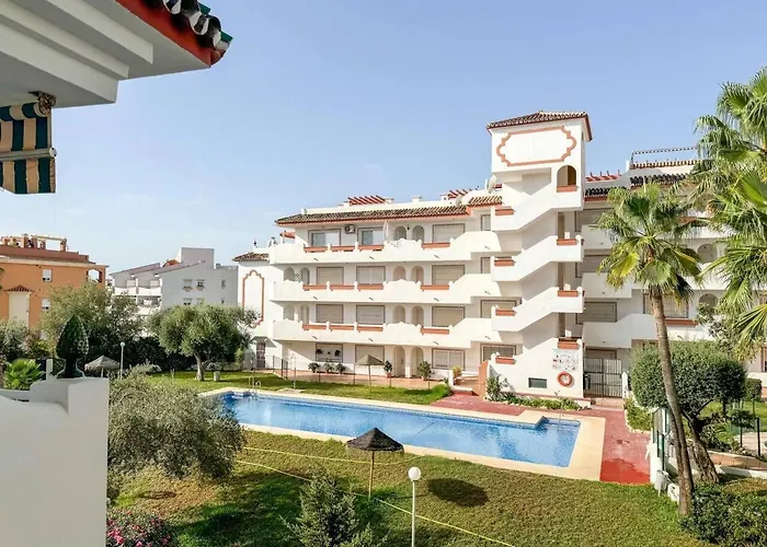 Torremolinos: Quiet 1bedroom With Pool & Sea Views Appartement