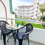 Torremolinos: Quiet 1bedroom With Pool & Sea Views Апартаменти